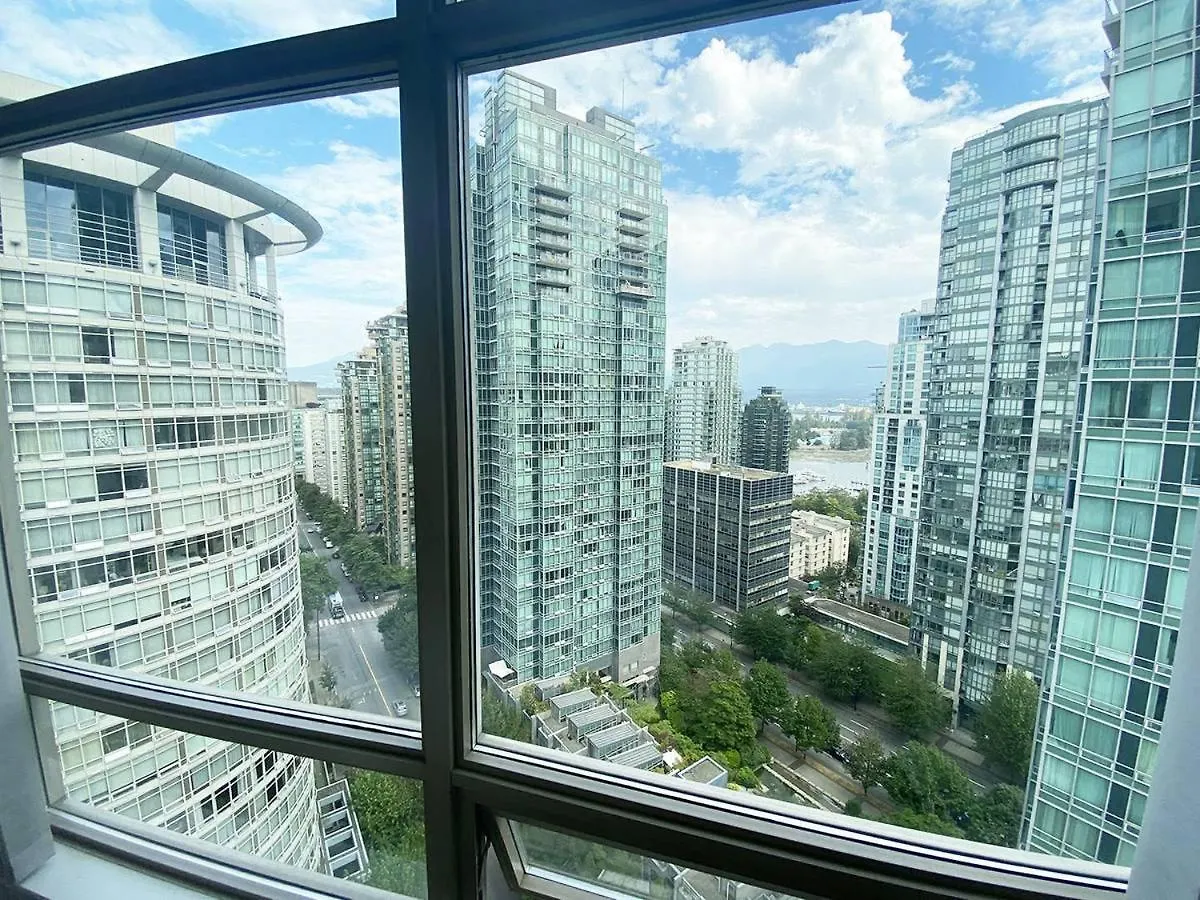 Beautiful 2 Bedroom Apartment Located In Downtown فانكوفر